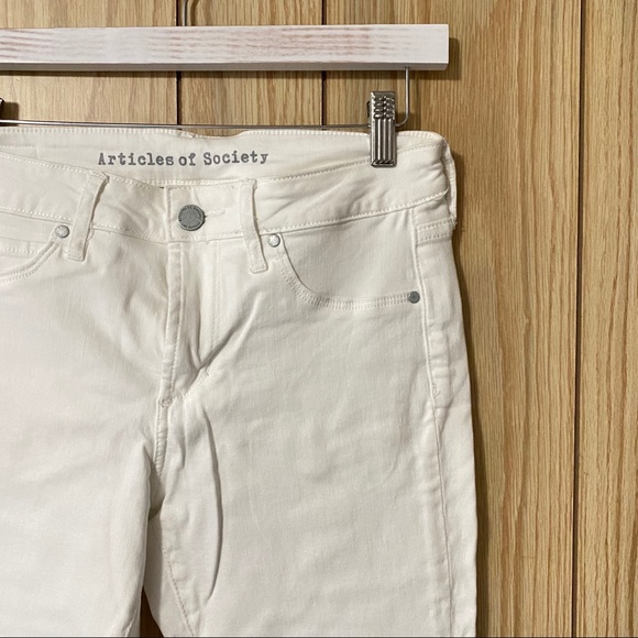 White Pants in size 27 - Picture 4 of 6